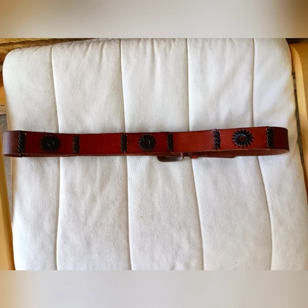 Vintage Brown Leather Belt with Black Accents_XL